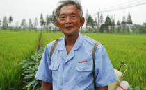 老人走路內(nèi)八竟是關節(jié)炎？