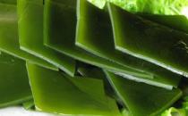 冬季嘴唇干裂吃什么好？防嘴唇干裂的食物推薦