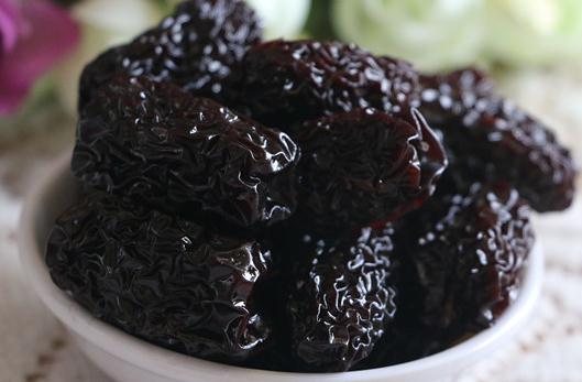 盤點(diǎn)10種黑色食物的功效 黑木耳可清理腸胃