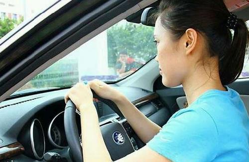 汽車座位怎么選？副駕駛安全系數(shù)最低