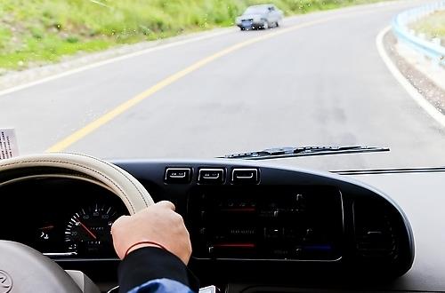 開車必知的6個(gè)省油技巧