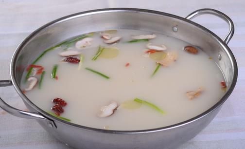 哪種火鍋湯底好？六款中藥材火鍋湯底推薦