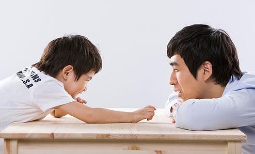 孩子的成長(zhǎng)離不開(kāi)父愛(ài)