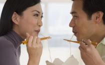 女人要學(xué)會(huì)哪些性暗示技巧？