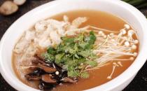 冬季養(yǎng)生用湯品 三絲魚肚羹就不錯(cuò)