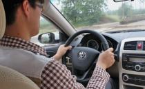開車眼睛疲勞要學(xué)會8招緩解