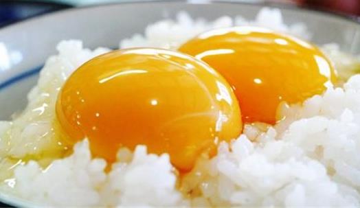 雞蛋生吃好嗎？水煮蛋營(yíng)養(yǎng)吸收率最高