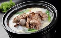 女人秋季吃什么補水？四道滋陰生津養(yǎng)生湯推薦