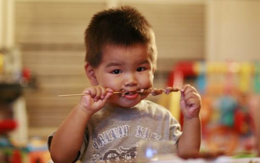 寶寶吃肉好處多 媽媽應(yīng)給幼兒適量吃些肉