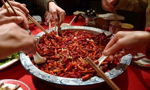 吃得太辣易錯(cuò)失味覺 上班族午餐怎么吃才健康？