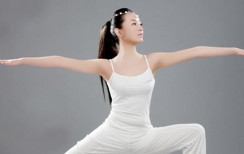 豐胸運(yùn)動(dòng)與美食 打造渾圓美胸