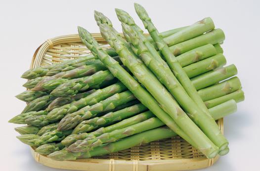 哪些食物不能放進(jìn)微波爐？