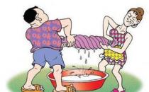 羽絨服應(yīng)該如何清洗？清洗羽絨服的技巧