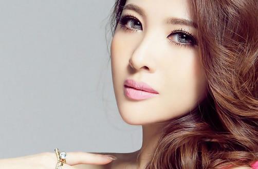 脫發(fā)的8大誘因 避孕藥也能導(dǎo)致女性脫發(fā)
