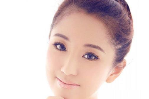 透明妝感和霧面妝容誰(shuí)與爭(zhēng)鋒