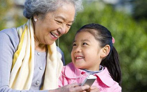 孩子該不該給老人帶？老人帶孩子的特點