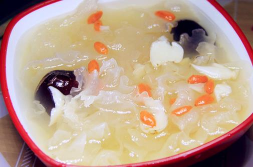 十大美容養(yǎng)顏食譜幫你告別壞肌膚！