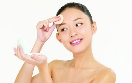 素顏?zhàn)蠲利悾慨?huà)好素顏裸妝的九個(gè)技巧