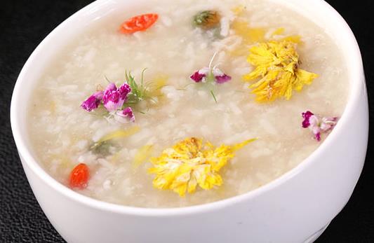 美容養(yǎng)顏粥讓你青春永駐