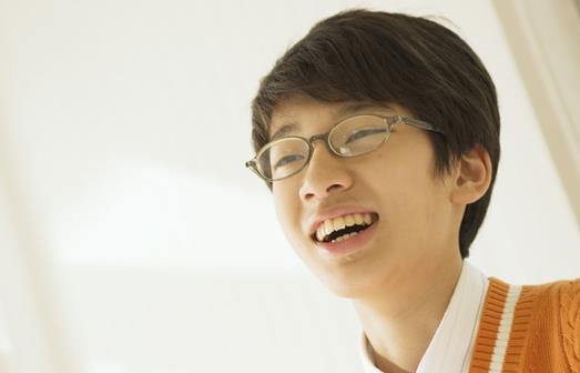 用眼疲勞怎么辦？健康食物幫你防治近視