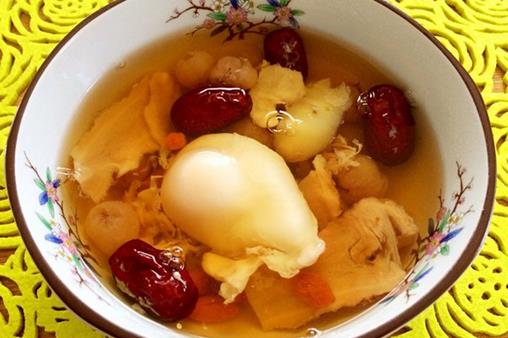 吃什么養(yǎng)顏補水？美容養(yǎng)顏的食物有哪些？