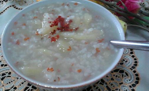 中年女性養(yǎng)顏藥膳