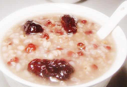 喝湯滋補(bǔ)又潤燥 七款補(bǔ)水又養(yǎng)顏靚湯推薦