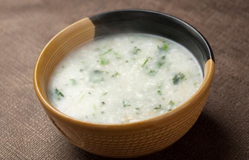 老人高血壓吃什么好？降壓食物與食療粥推薦