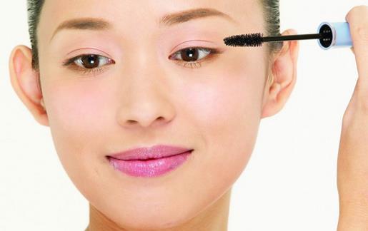 “年輕化妝法”讓你重新愛上自己的臉