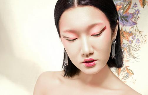 6個(gè)顯老妝容誤區(qū)千萬別犯