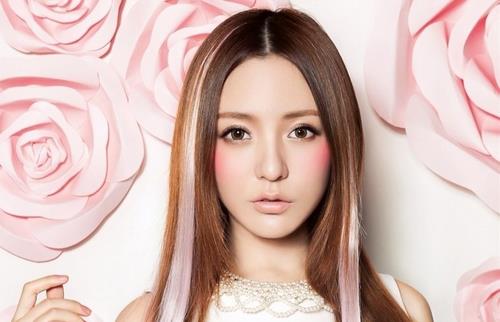 眼妝補救眼周肌膚重災區(qū)