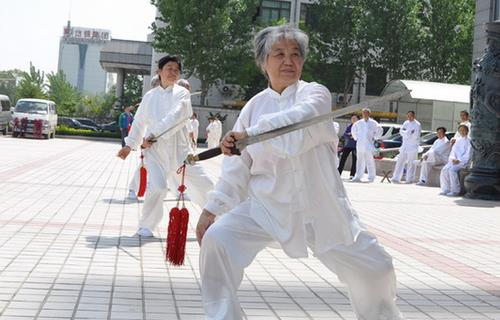 老人如何運動防治骨質(zhì)疏松
