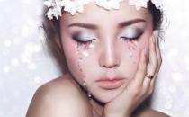 簡單亮顏3要點(diǎn) 打造春天夢幻日系妝容