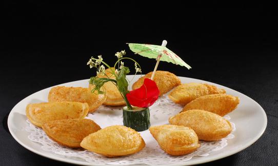 油炸冰淇淋的簡(jiǎn)介 油炸冰淇淋的做法