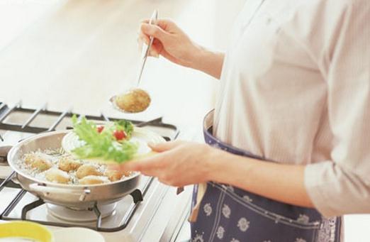 如何把營(yíng)養(yǎng)知識(shí)運(yùn)用到生活中？