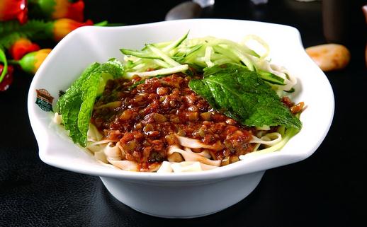 夏季如何做一碗美味炸醬面？