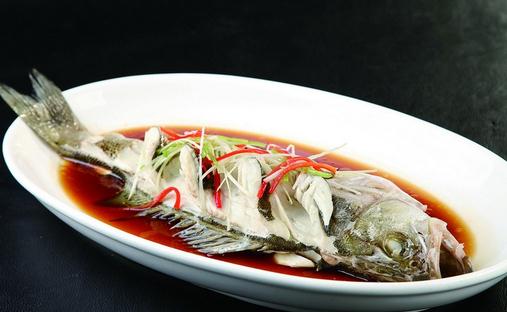 鱸魚有什么營養(yǎng)價(jià)值？鱸魚適合什么人吃？