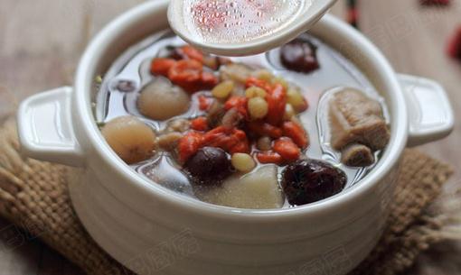枸杞排骨湯能補(bǔ)腎 你會做么？