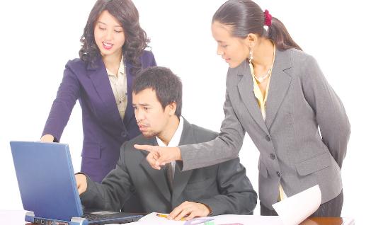 性格內(nèi)向的人如何敲開人際關(guān)系的大門