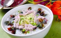 夏季炎熱沒(méi)胃口？教你做好吃的皮蛋瘦肉粥
