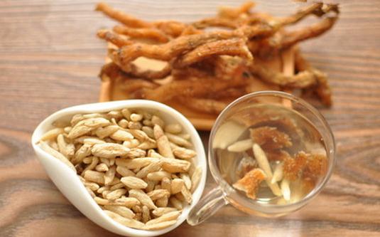 喝麥冬茶有啥好處？嗓子干燥喝麥冬茶