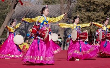 【朝鮮族】朝鮮族簡介_朝鮮族傳統(tǒng)節(jié)日_朝鮮族風(fēng)俗習(xí)慣_朝鮮族服飾 【朝鮮族】朝鮮族簡介_朝鮮族傳統(tǒng)節(jié)日_朝鮮族風(fēng)俗習(xí)慣_朝鮮族服飾
