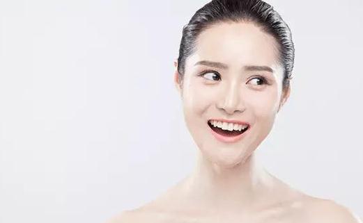 吃對(duì)排毒食物讓你更健康