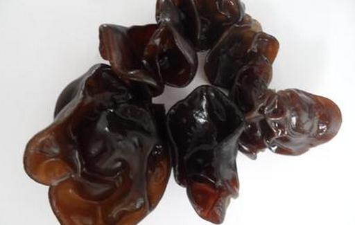 這些蔬菜必須煮熟了再吃！