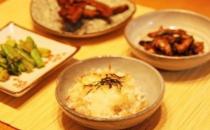 晚飯吃太晚小心發(fā)胖！