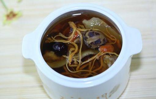 皮膚干燥？來點沙參玉竹湯