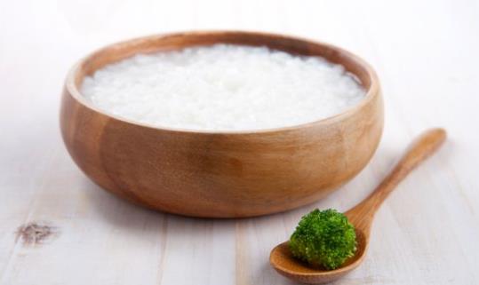 春季老年人多喝粥來(lái)養(yǎng)生