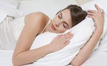 美容覺你真的會睡嗎？說不定你的睡姿是“毀容”
