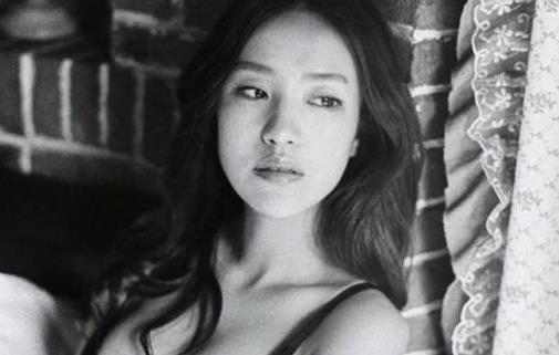 月經(jīng)前后白帶褐色正常嗎？