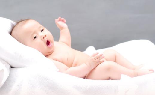 新生兒吐奶怎么回事？新生兒吐奶如何護(hù)理